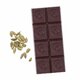 Čokoláda Zaabär bílá s pistáciemi 28% 35g - Dostane vás krásnou mléčnou vůní a jemnou chutí kakaového másla, kterou příjemně ozvláštní zelené pistácie.