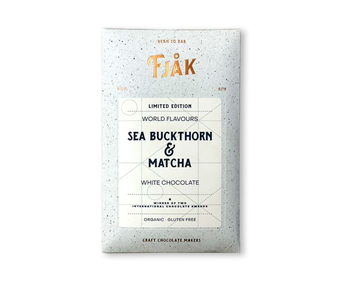 FJAK Sjokolade 36% bílá čokoláda SEA BUCKTHORN & MATCHA s rakytníkem a matchou BIO 60 g