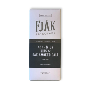 FJAK Sjokolade 45% mléčná čokoláda Oak Smoked Salt s uzenou mořskou solí 53 g